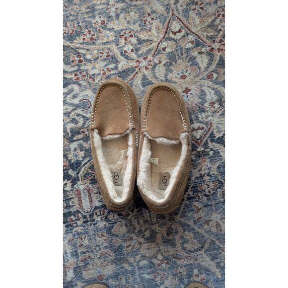 UGG Australia Women Ansley Moccasin Chestnut Slipper US Size 8 - Picture 1 of 4
